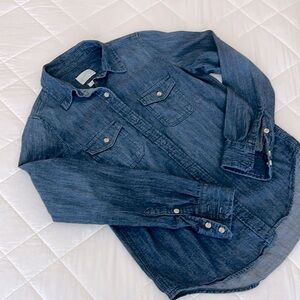 Universal Thread Denim Button Down Shirt
